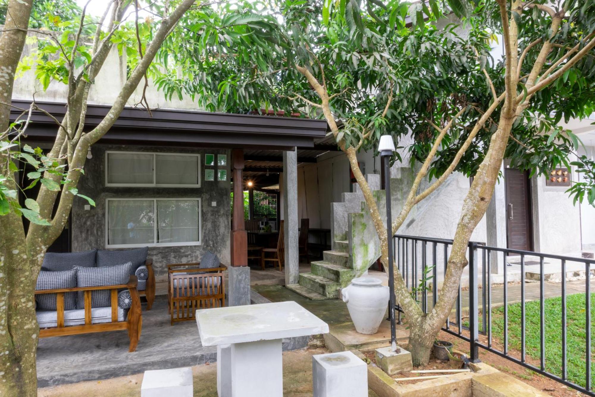 Dollyz Home - Sri Lanka Амбалангода Экстерьер фото